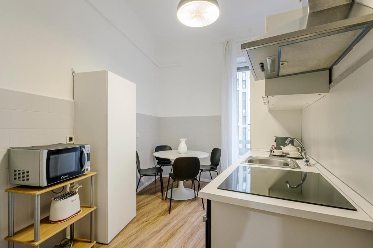 Apartment Luxury 4 Bedrooms Close To Duomo Milan